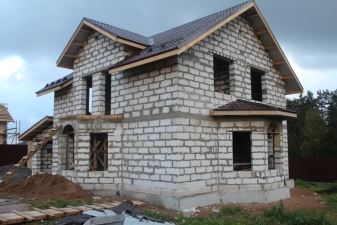 Строительство двухэтажного дома из газобетона